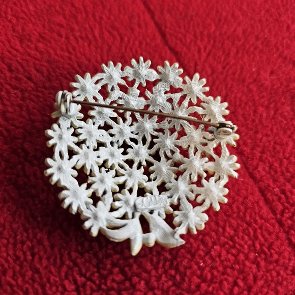 Celebrity Enamel Brooch - Picture 3 of 3